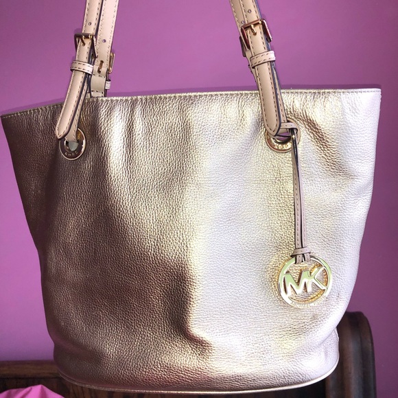 Michael Kors Handbags - Purse